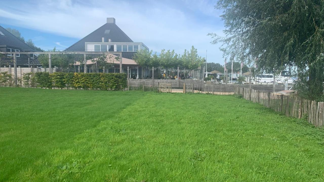 'T Paviljoenhus Bij Sneekermeer Offingawier Exterior foto